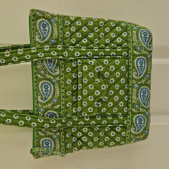 Vera Bradley Green Floral Paisley Bag!!! - Picture 2 of 16